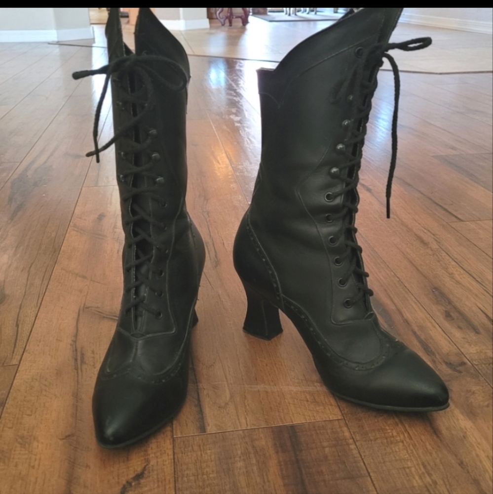 Vintage - Black Leather Lace Up Granny Boots